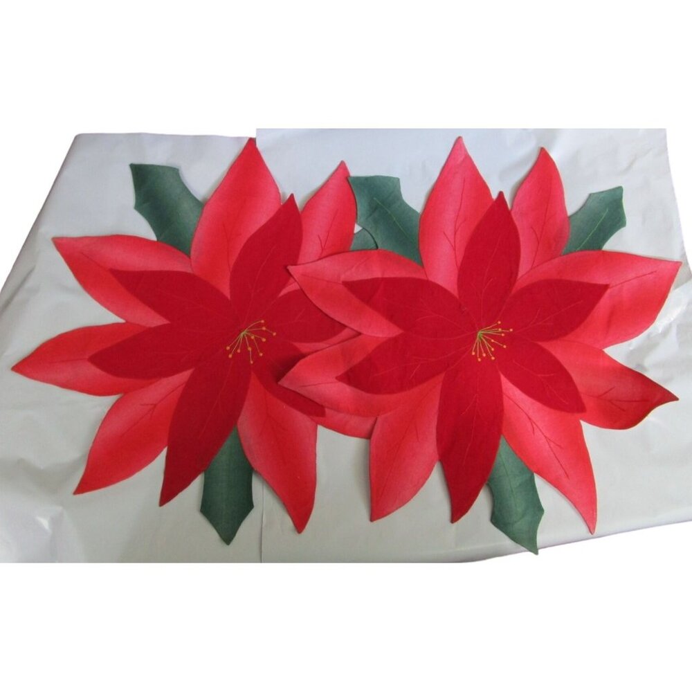 Poinsettia Shaped Table Placemats Set Of 2 Smudges GUC
